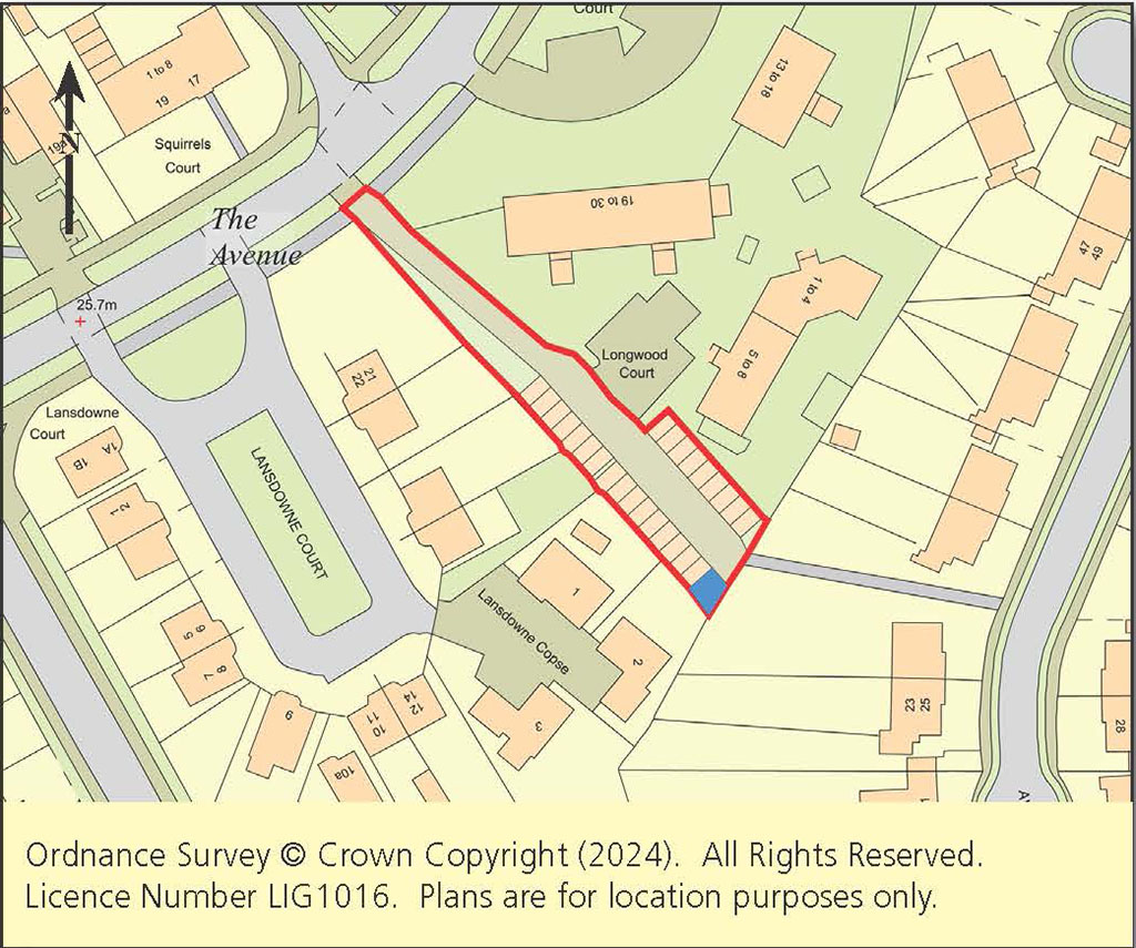 Lot: 131 - LAND AND 25 GARAGES WITH POTENTIAL -